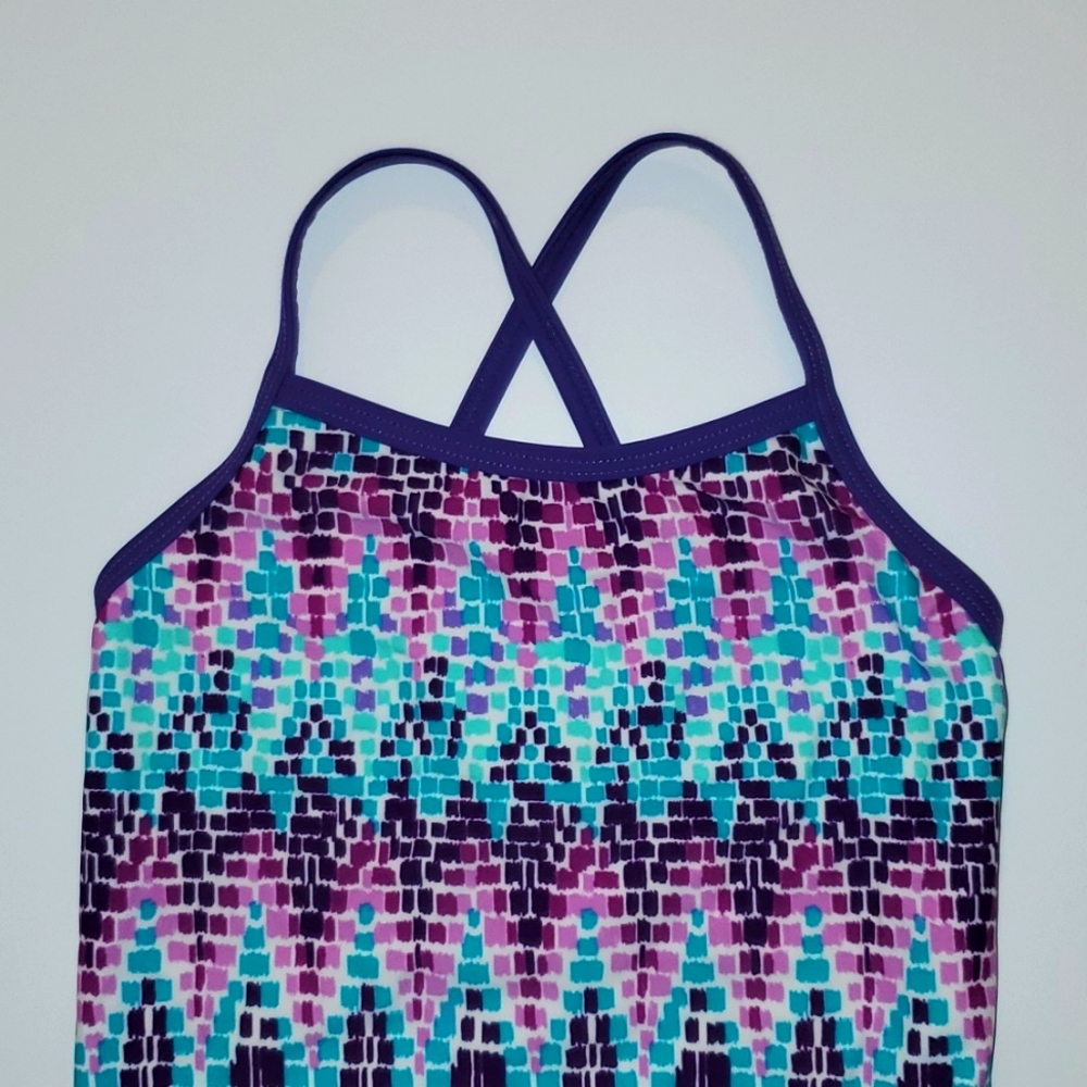 Kami Graphic Pattern Swimsuit - Picture 2 of 6